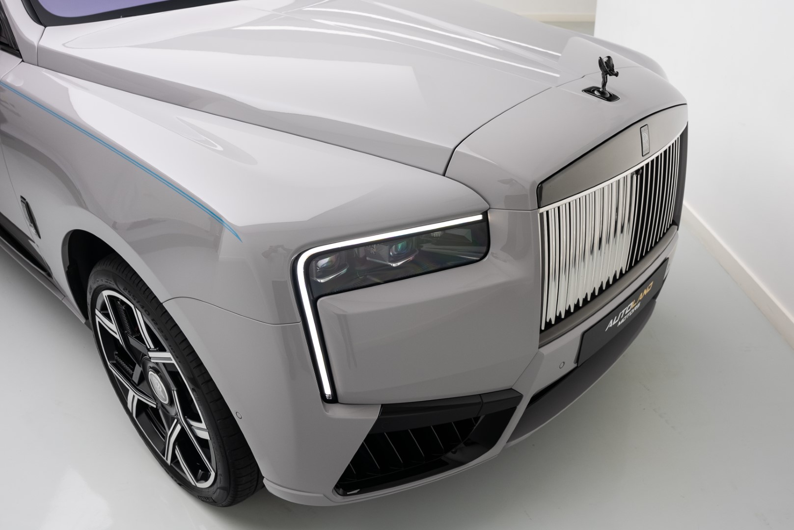 2025 GCC ROLLS ROYCE CULLINAN BLACK BADGE. VIP REAR SEATS.WARRANTY AND SERVICES